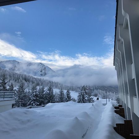 Nice House On The Ski Slopes Colle Sestriere Exterior foto